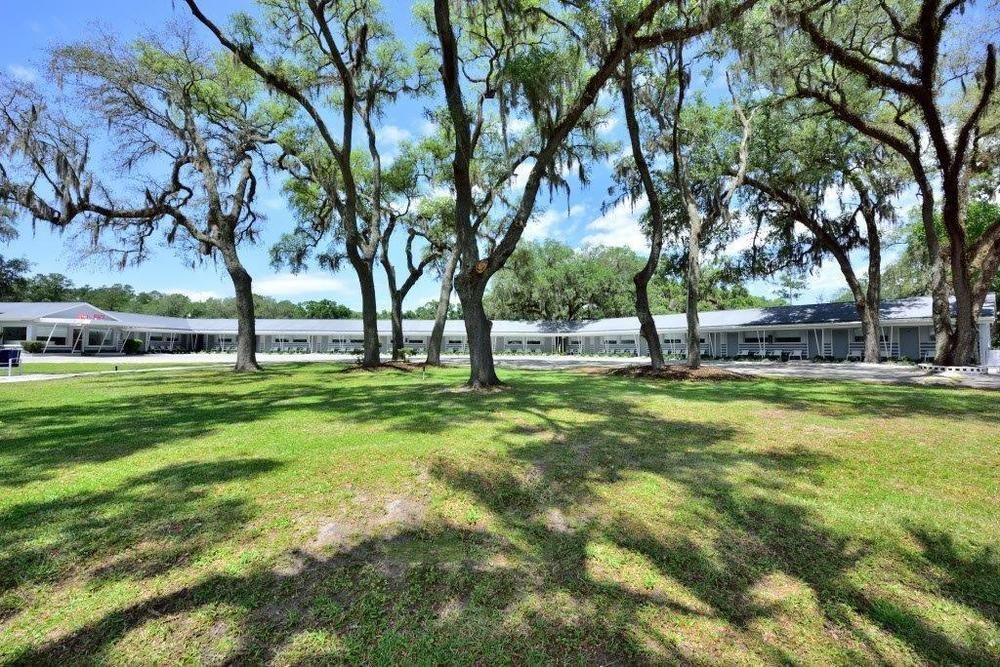 Sun Plaza Motel Silver Springs Bagian luar foto
